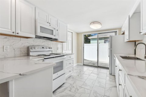 Studio in Madeira Beach, Florida № 2109441 - photo 28