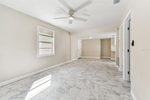 Studio in Madeira Beach, Florida № 2109441 - photo 25