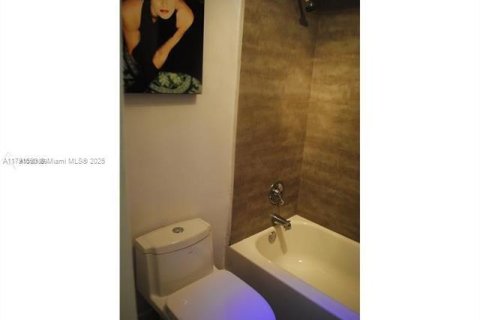 Снять в аренду кондоминиум в Майами-Бич, Флорида 49.24м2, № 2080182 - фото 12