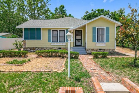 Casa en venta en Leesburg, Florida, 3 dormitorios, 159.05 m2 № 1809886 - foto 1