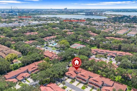 Touwnhouse à vendre à Orlando, Floride: 3 chambres, 162.58 m2 № 1905442 - photo 3