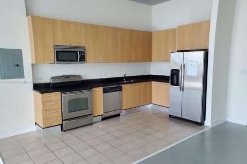 Condominio en alquiler en Hollywood, Florida, 1 dormitorio, 68.56 m2 № 1839578 - foto 3