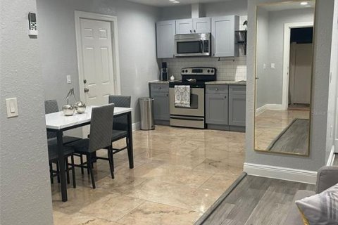 Villa ou maison à vendre à Tampa, Floride: 4 chambres, 192.68 m2 № 1846459 - photo 7