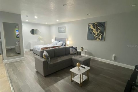 Villa ou maison à vendre à Tampa, Floride: 4 chambres, 192.68 m2 № 1846459 - photo 6
