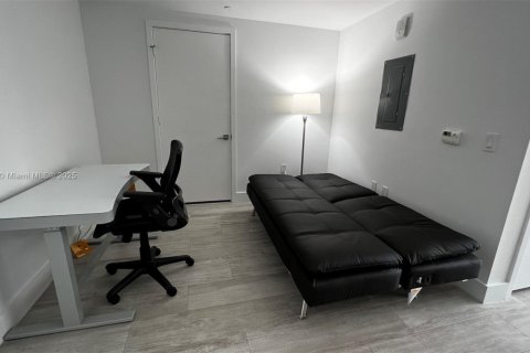 Copropriété à louer à Miami, Floride: 1 chambre, 66.24 m2 № 2022448 - photo 10