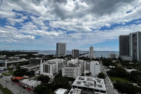Copropriété à louer à Miami, Floride: 1 chambre, 66.24 m2 № 2022448 - photo 4