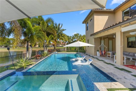 House in Parkland, Florida 5 bedrooms, 391.3 sq.m. № 1741512 - photo 8