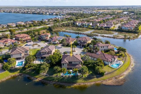 House in Parkland, Florida 5 bedrooms, 391.3 sq.m. № 1741512 - photo 14