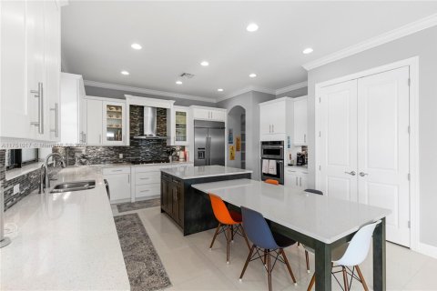 House in Parkland, Florida 5 bedrooms, 391.3 sq.m. № 1741512 - photo 28