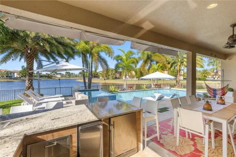 House in Parkland, Florida 5 bedrooms, 391.3 sq.m. № 1741512 - photo 11