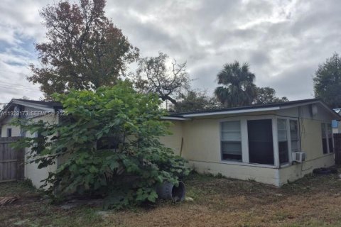 Купить виллу или дом в Саут-Дайтона, Флорида 3 спальни, 110м2, № 1988716 - фото 3