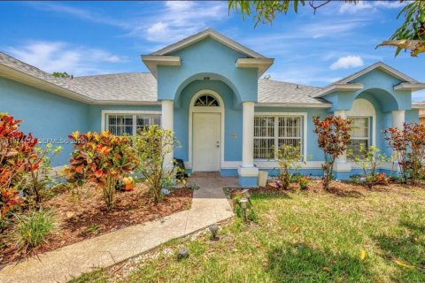Casa en Port St. Lucie, Florida 3 dormitorios, 186.36 m2 № 2080439