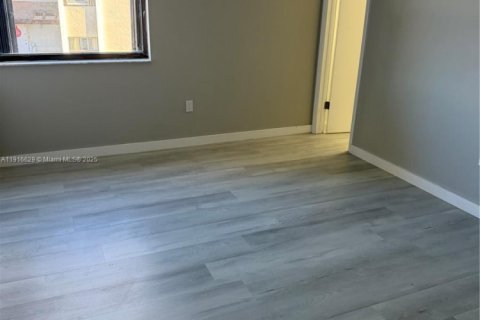 Copropriété à louer à Miami, Floride: 3 chambres, 118.45 m2 № 1971969 - photo 8