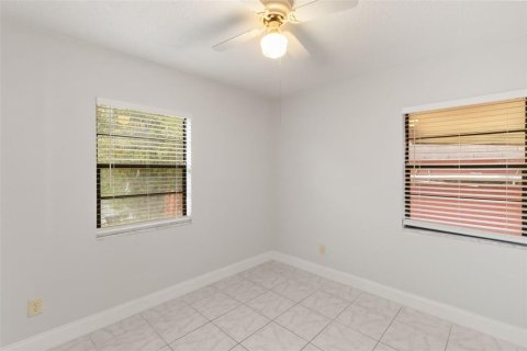 Villa ou maison à vendre à Tampa, Floride: 3 chambres, 136.47 m2 № 2216738 - photo 26