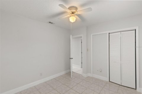 Villa ou maison à vendre à Tampa, Floride: 3 chambres, 136.47 m2 № 2216738 - photo 28