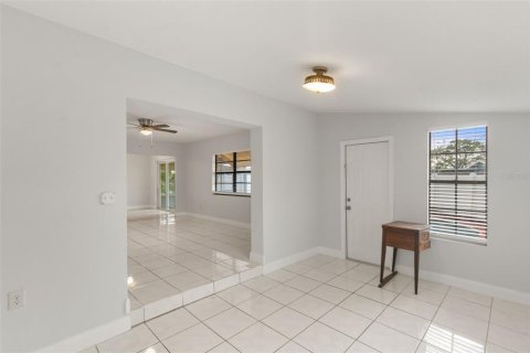Villa ou maison à vendre à Tampa, Floride: 3 chambres, 136.47 m2 № 2216738 - photo 19