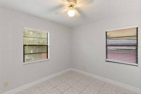Villa ou maison à vendre à Tampa, Floride: 3 chambres, 136.47 m2 № 2216738 - photo 27