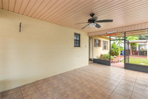 Villa ou maison à vendre à Tampa, Floride: 3 chambres, 136.47 m2 № 2216738 - photo 4