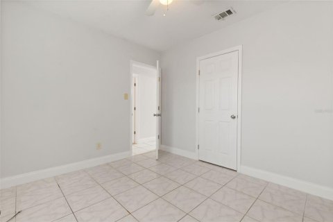 Villa ou maison à vendre à Tampa, Floride: 3 chambres, 136.47 m2 № 2216738 - photo 30