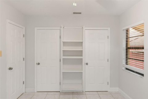Villa ou maison à vendre à Tampa, Floride: 3 chambres, 136.47 m2 № 2216738 - photo 24