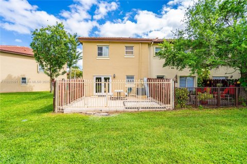 Townhouse in Cutler Bay, Florida 3 bedrooms, 168.34 sq.m. № 1781660 - photo 20