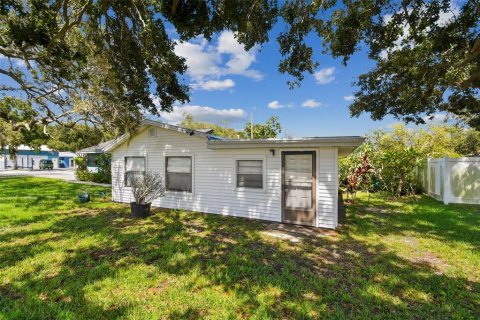House in Seminole, Florida 2 bedrooms, 75.44 sq.m. № 1885408 - photo 30