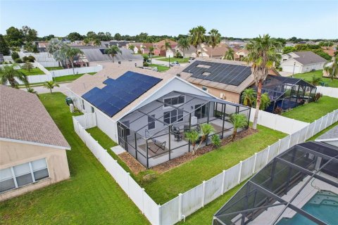 House in Winter Haven, Florida 4 bedrooms, 192.31 sq.m. № 1883442 - photo 3