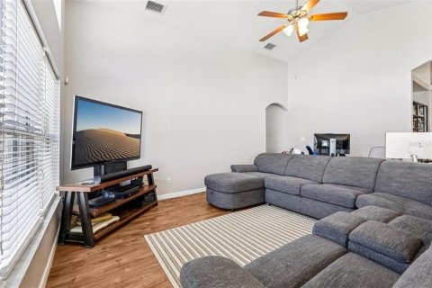 House in Winter Haven, Florida 4 bedrooms, 192.31 sq.m. № 1883442 - photo 16