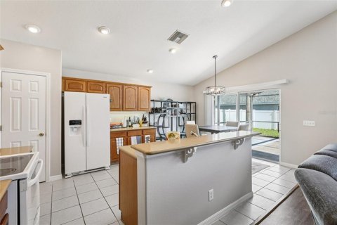 House in Winter Haven, Florida 4 bedrooms, 192.31 sq.m. № 1883442 - photo 18