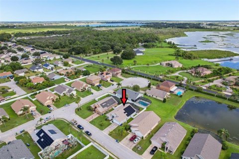 House in Winter Haven, Florida 4 bedrooms, 192.31 sq.m. № 1883442 - photo 10