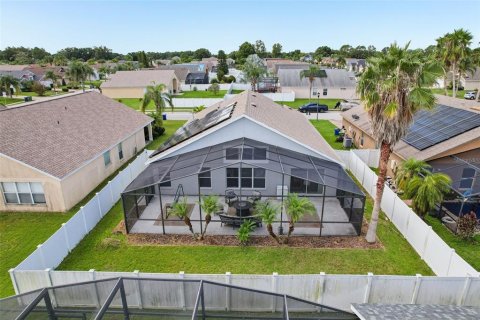 House in Winter Haven, Florida 4 bedrooms, 192.31 sq.m. № 1883442 - photo 4