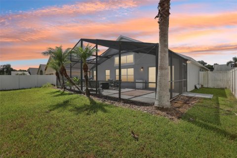 House in Winter Haven, Florida 4 bedrooms, 192.31 sq.m. № 1883442 - photo 6