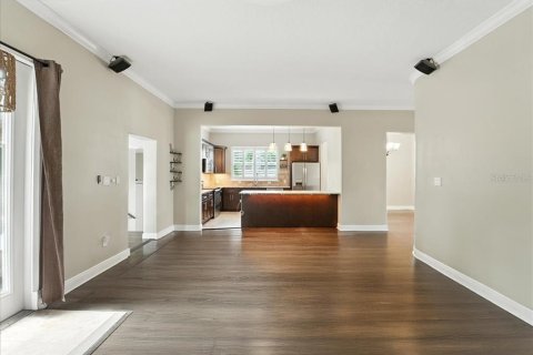 Casa en venta en Orlando, Florida, 4 dormitorios, 188.78 m2 № 1901183 - foto 4