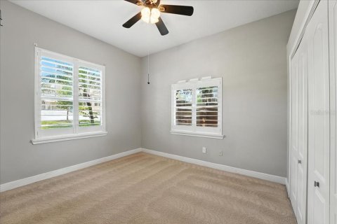 Casa en venta en Orlando, Florida, 4 dormitorios, 188.78 m2 № 1901183 - foto 12