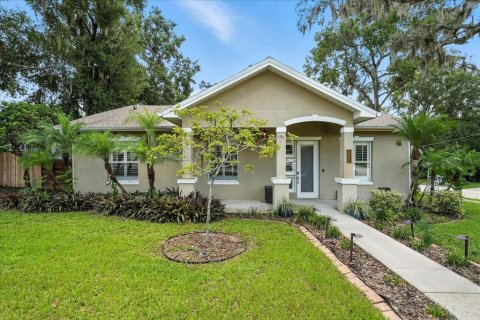 Casa en venta en Orlando, Florida, 4 dormitorios, 188.78 m2 № 1901183 - foto 1