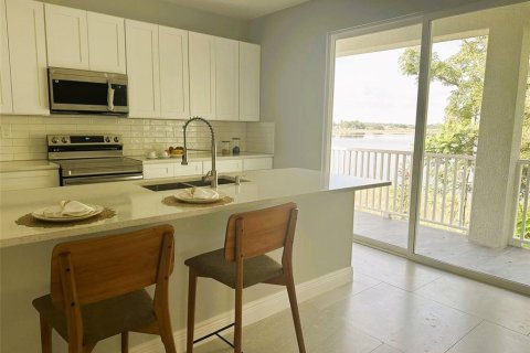 Villa ou maison à vendre à Haines City, Floride: 4 chambres, 253.03 m2 № 1916607 - photo 16