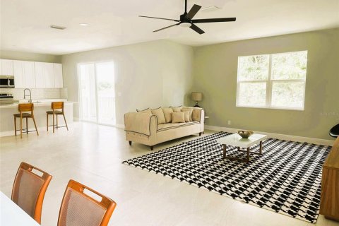 Villa ou maison à vendre à Haines City, Floride: 4 chambres, 253.03 m2 № 1916607 - photo 7