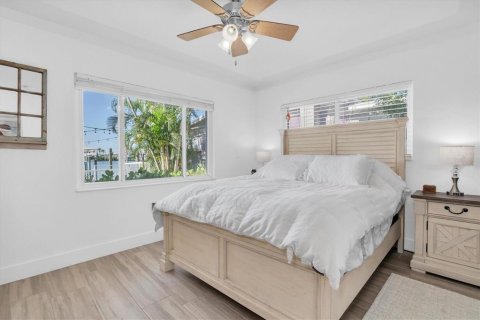 House in Madeira Beach, Florida 2 bedrooms, 83.24 sq.m. № 1902656 - photo 19