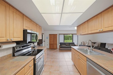 Villa ou maison à vendre à Spring Hill, Floride: 3 chambres, 178 m2 № 2400040 - photo 11