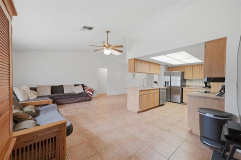 Villa ou maison à vendre à Spring Hill, Floride: 3 chambres, 178 m2 № 2400040 - photo 16