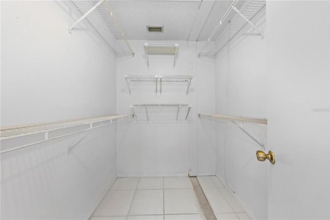 Купить виллу или дом в Киссимми, Флорида 8 комнат, 145.95м2, № 1793029 - фото 21