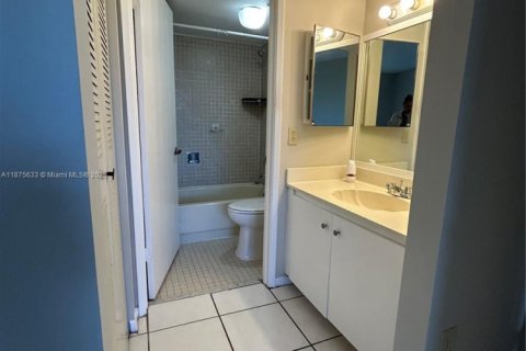 Appartement à louer à Miami, Floride: 2 chambres, 89 m2 № 1926472 - photo 18