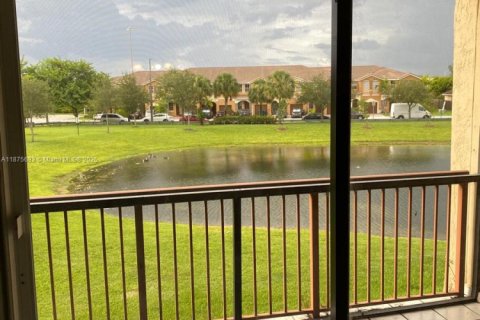 Appartement à louer à Miami, Floride: 2 chambres, 89 m2 № 1926472 - photo 22