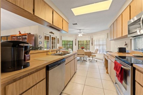 Villa ou maison à vendre à Homosassa, Floride: 3 chambres, 162.3 m2 № 1914443 - photo 14
