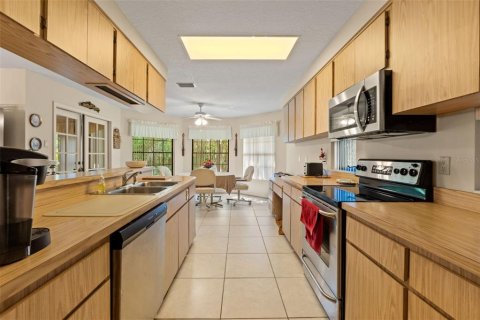 Villa ou maison à vendre à Homosassa, Floride: 3 chambres, 162.3 m2 № 1914443 - photo 15
