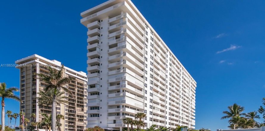 Condominio en Boca Raton, Florida, 2 dormitorios  № 2036394