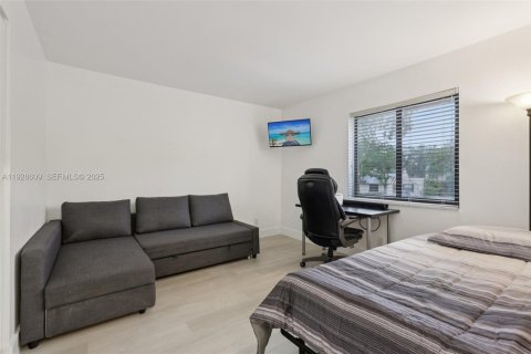 Townhouse in Cooper City, Florida 3 bedrooms, 129.32 sq.m. № 1986964 - photo 19