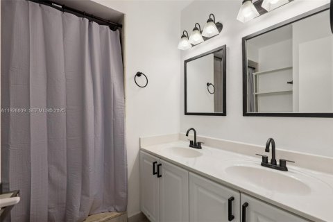 Townhouse in Cooper City, Florida 3 bedrooms, 129.32 sq.m. № 1986964 - photo 25