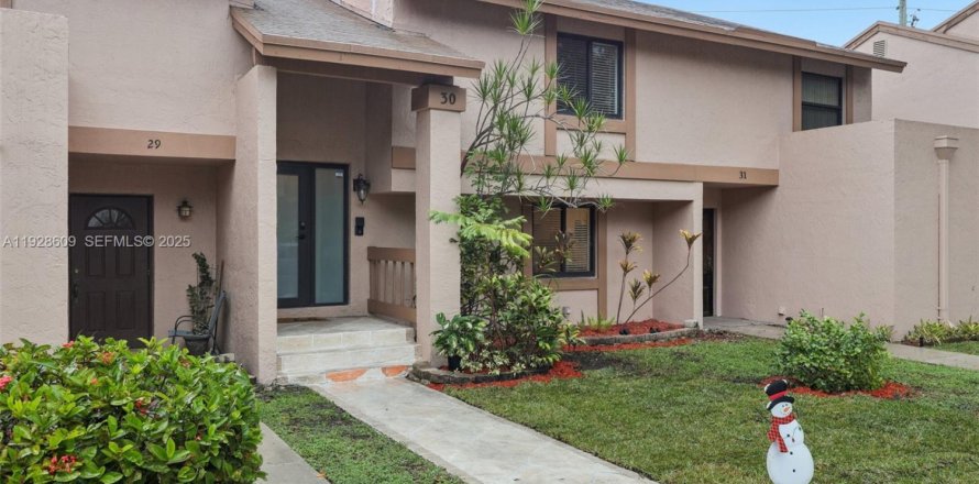 Townhouse in Cooper City, Florida 3 bedrooms, 129.32 sq.m. № 1986964