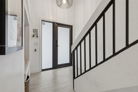 Townhouse in Cooper City, Florida 3 bedrooms, 129.32 sq.m. № 1986964 - photo 3